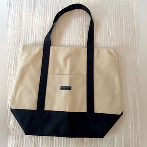 Vineyard vines beach/tote bag
